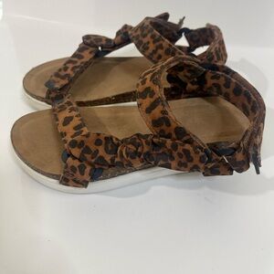 Wonder Nations Leopard Print Twisted Bow Sandal Girls 3
